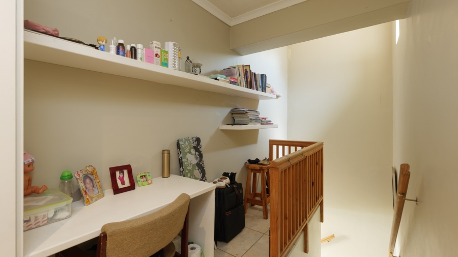 2 Bedroom Property for Sale in Bredasdorp Western Cape